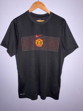 Nike Black Short-Sleeve Manchester United Graphic Tee